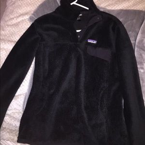 Black Patagonia pullover